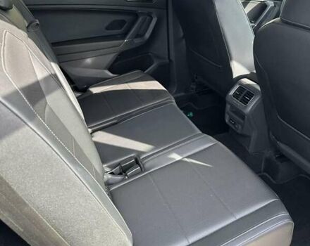 Сірий Фольксваген Тігуан, об'ємом двигуна 1.98 л та пробігом 300 тис. км за 16900 $, фото 7 на Automoto.ua