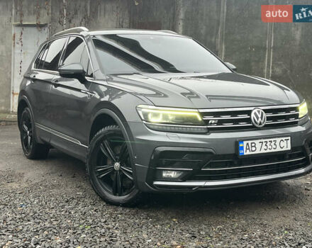 Серый Фольксваген Тигуан, объемом двигателя 1.97 л и пробегом 220 тыс. км за 26500 $, фото 3 на Automoto.ua
