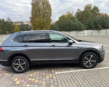 Серый Фольксваген Тигуан, объемом двигателя 2 л и пробегом 135 тыс. км за 18500 $, фото 6 на Automoto.ua