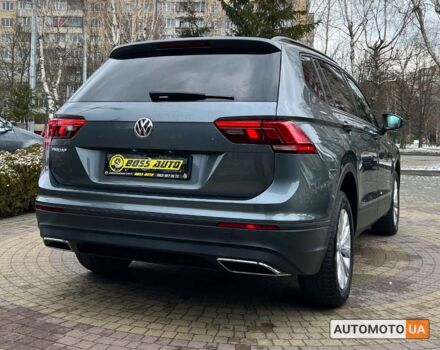 Сірий Фольксваген Тігуан, об'ємом двигуна 2 л та пробігом 79 тис. км за 17950 $, фото 6 на Automoto.ua