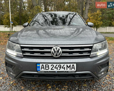 Серый Фольксваген Тигуан, объемом двигателя 1.98 л и пробегом 194 тыс. км за 16700 $, фото 2 на Automoto.ua