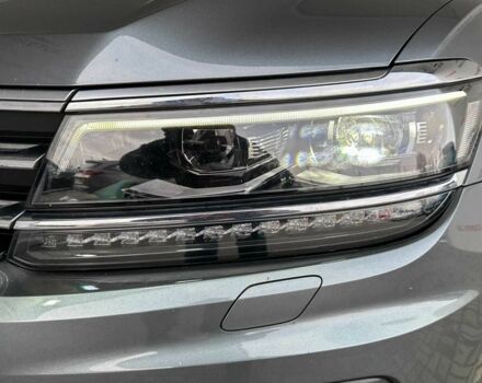 Серый Фольксваген Тигуан, объемом двигателя 2 л и пробегом 155 тыс. км за 28450 $, фото 23 на Automoto.ua