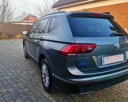 Серый Фольксваген Тигуан, объемом двигателя 2 л и пробегом 165 тыс. км за 16700 $, фото 5 на Automoto.ua