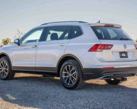 Серый Фольксваген Тигуан, объемом двигателя 2 л и пробегом 87 тыс. км за 10900 $, фото 3 на Automoto.ua