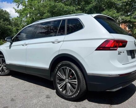 Серый Фольксваген Тигуан, объемом двигателя 2 л и пробегом 32 тыс. км за 9000 $, фото 3 на Automoto.ua