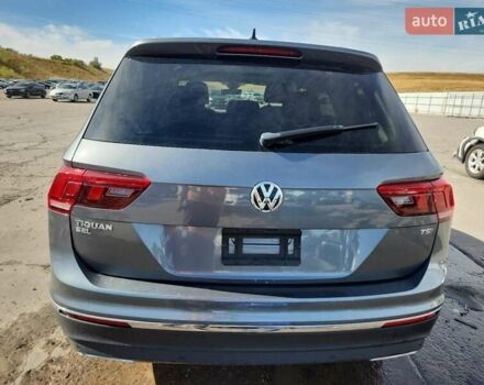 Серый Фольксваген Тигуан, объемом двигателя 2 л и пробегом 65 тыс. км за 22000 $, фото 4 на Automoto.ua