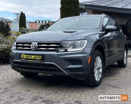 Сірий Фольксваген Тігуан, об'ємом двигуна 2 л та пробігом 79 тис. км за 17950 $, фото 2 на Automoto.ua