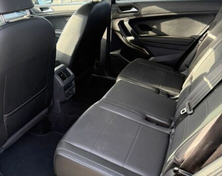 Серый Фольксваген Тигуан, объемом двигателя 2 л и пробегом 147 тыс. км за 17500 $, фото 2 на Automoto.ua