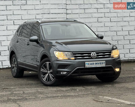 Серый Фольксваген Тигуан, объемом двигателя 2 л и пробегом 187 тыс. км за 18500 $, фото 1 на Automoto.ua