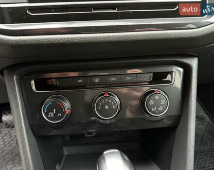 Серый Фольксваген Тигуан, объемом двигателя 1.98 л и пробегом 90 тыс. км за 15800 $, фото 41 на Automoto.ua