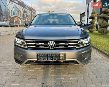 Серый Фольксваген Тигуан, объемом двигателя 2 л и пробегом 104 тыс. км за 20300 $, фото 7 на Automoto.ua