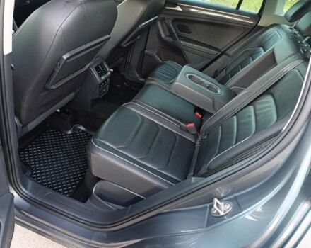 Серый Фольксваген Тигуан, объемом двигателя 2 л и пробегом 180 тыс. км за 30000 $, фото 14 на Automoto.ua