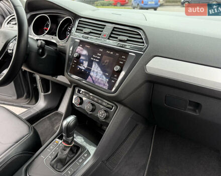 Серый Фольксваген Тигуан, объемом двигателя 2 л и пробегом 56 тыс. км за 24999 $, фото 58 на Automoto.ua