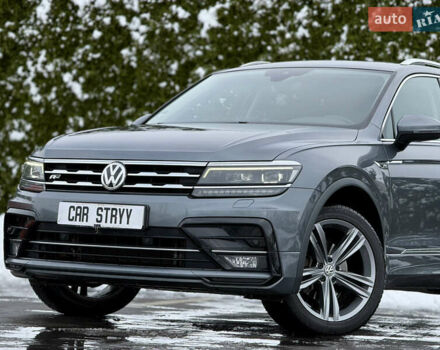 Серый Фольксваген Тигуан, объемом двигателя 2 л и пробегом 241 тыс. км за 26999 $, фото 9 на Automoto.ua