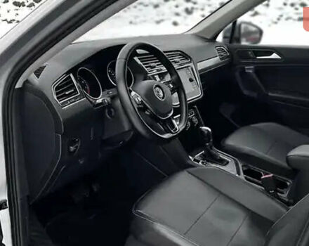 Серый Фольксваген Тигуан, объемом двигателя 1.98 л и пробегом 133 тыс. км за 27700 $, фото 8 на Automoto.ua