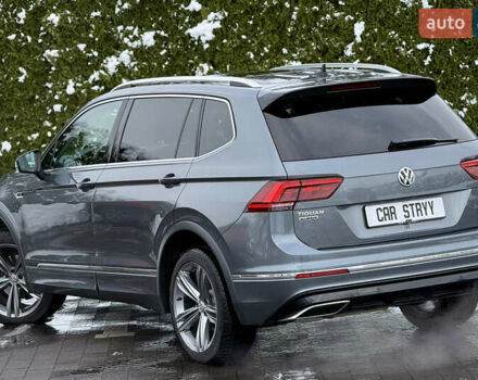 Серый Фольксваген Тигуан, объемом двигателя 2 л и пробегом 241 тыс. км за 26999 $, фото 25 на Automoto.ua