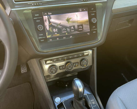 Серый Фольксваген Тигуан, объемом двигателя 1.98 л и пробегом 110 тыс. км за 17500 $, фото 6 на Automoto.ua