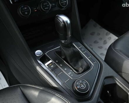 Сірий Фольксваген Тігуан, об'ємом двигуна 2 л та пробігом 63 тис. км за 19950 $, фото 21 на Automoto.ua