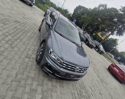 Серый Фольксваген Тигуан, объемом двигателя 2 л и пробегом 213 тыс. км за 21800 $, фото 28 на Automoto.ua