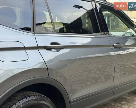 Серый Фольксваген Тигуан, объемом двигателя 2 л и пробегом 190 тыс. км за 15950 $, фото 35 на Automoto.ua