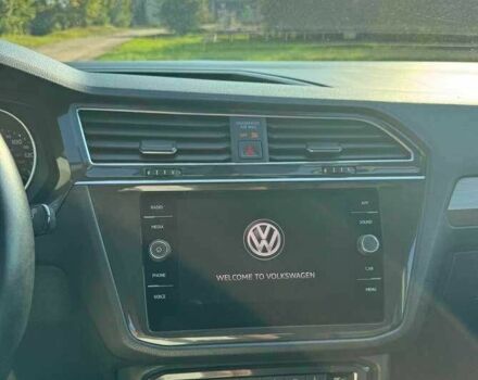 Сірий Фольксваген Тігуан, об'ємом двигуна 2 л та пробігом 103 тис. км за 13000 $, фото 7 на Automoto.ua