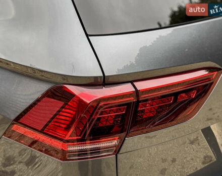 Сірий Фольксваген Тігуан, об'ємом двигуна 1.98 л та пробігом 230 тис. км за 27700 $, фото 48 на Automoto.ua