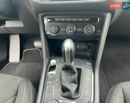 Сірий Фольксваген Тігуан, об'ємом двигуна 1.98 л та пробігом 209 тис. км за 27900 $, фото 28 на Automoto.ua