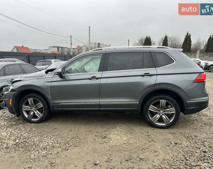 Сірий Фольксваген Тігуан, об'ємом двигуна 2 л та пробігом 176 тис. км за 13500 $, фото 1 на Automoto.ua
