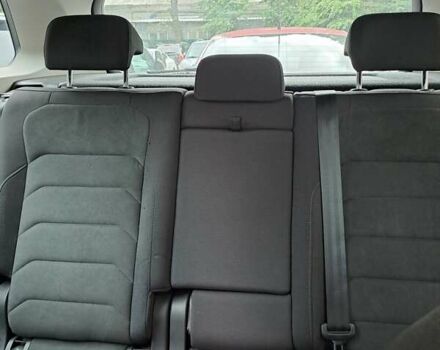 Сірий Фольксваген Тігуан, об'ємом двигуна 2 л та пробігом 77 тис. км за 30900 $, фото 9 на Automoto.ua