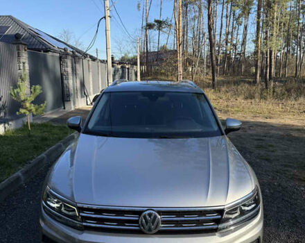 Сірий Фольксваген Тігуан, об'ємом двигуна 1.97 л та пробігом 92 тис. км за 28500 $, фото 2 на Automoto.ua