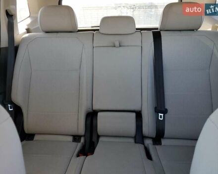 Серый Фольксваген Тигуан, объемом двигателя 2 л и пробегом 111 тыс. км за 4300 $, фото 9 на Automoto.ua