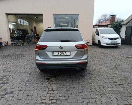 Серый Фольксваген Тигуан, объемом двигателя 2 л и пробегом 109 тыс. км за 21000 $, фото 7 на Automoto.ua