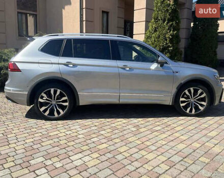 Сірий Фольксваген Тігуан, об'ємом двигуна 1.98 л та пробігом 110 тис. км за 23200 $, фото 3 на Automoto.ua