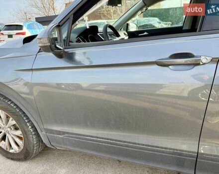 Серый Фольксваген Тигуан, объемом двигателя 2 л и пробегом 91 тыс. км за 11300 $, фото 15 на Automoto.ua