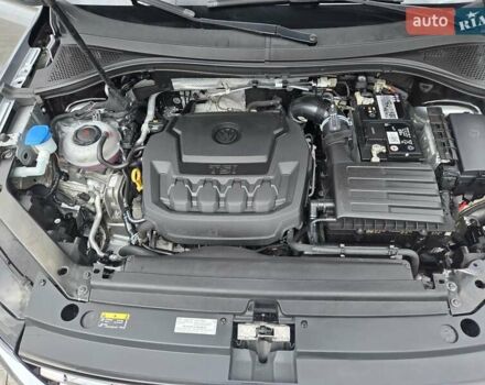 Сірий Фольксваген Тігуан, об'ємом двигуна 1.98 л та пробігом 68 тис. км за 19000 $, фото 4 на Automoto.ua