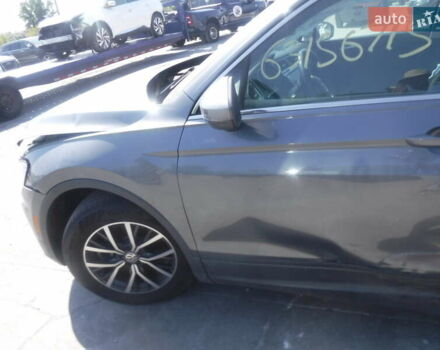 Серый Фольксваген Тигуан, объемом двигателя 2.01 л и пробегом 114 тыс. км за 11600 $, фото 1 на Automoto.ua