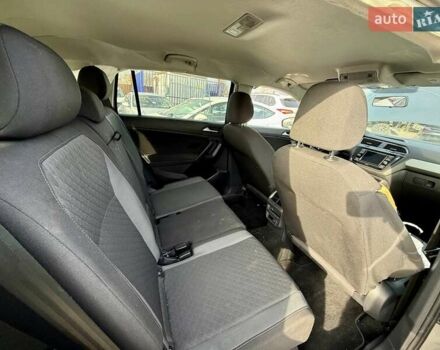 Серый Фольксваген Тигуан, объемом двигателя 2 л и пробегом 91 тыс. км за 11300 $, фото 28 на Automoto.ua