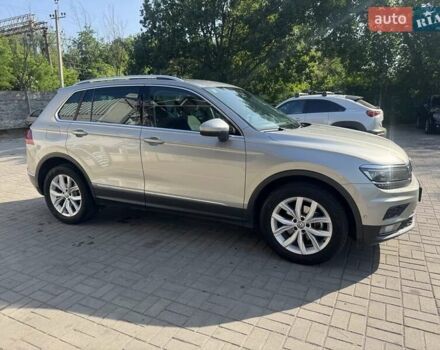 Серый Фольксваген Тигуан, объемом двигателя 1.97 л и пробегом 111 тыс. км за 32000 $, фото 31 на Automoto.ua