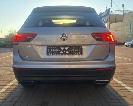 Серый Фольксваген Тигуан, объемом двигателя 2 л и пробегом 111 тыс. км за 18650 $, фото 6 на Automoto.ua