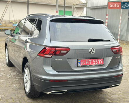 Серый Фольксваген Тигуан, объемом двигателя 2 л и пробегом 190 тыс. км за 15950 $, фото 11 на Automoto.ua