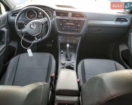 Сірий Фольксваген Тігуан, об'ємом двигуна 2 л та пробігом 154 тис. км за 4800 $, фото 7 на Automoto.ua