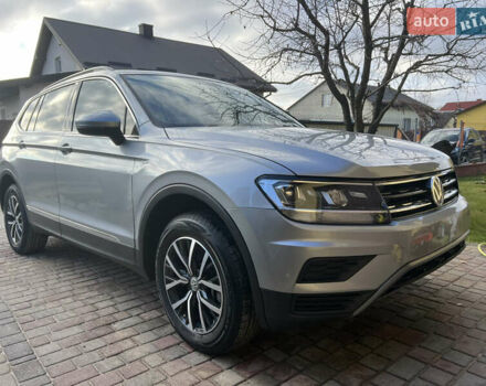 Серый Фольксваген Тигуан, объемом двигателя 1.98 л и пробегом 110 тыс. км за 17500 $, фото 1 на Automoto.ua