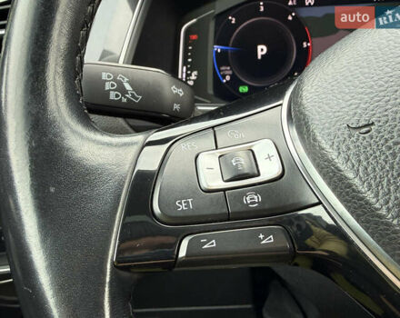 Серый Фольксваген Тигуан, объемом двигателя 2 л и пробегом 241 тыс. км за 26999 $, фото 86 на Automoto.ua