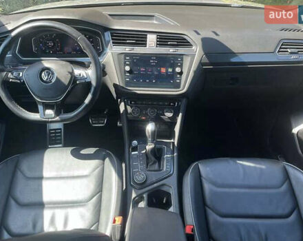 Сірий Фольксваген Тігуан, об'ємом двигуна 1.98 л та пробігом 110 тис. км за 23200 $, фото 29 на Automoto.ua