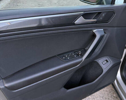 Сірий Фольксваген Тігуан, об'ємом двигуна 1.97 л та пробігом 92 тис. км за 28500 $, фото 15 на Automoto.ua