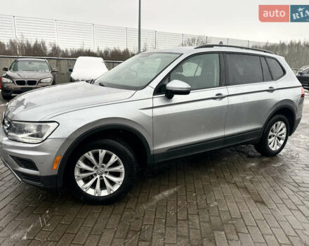 Серый Фольксваген Тигуан, объемом двигателя 2 л и пробегом 208 тыс. км за 12999 $, фото 6 на Automoto.ua
