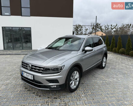Серый Фольксваген Тигуан, объемом двигателя 2 л и пробегом 87 тыс. км за 23900 $, фото 4 на Automoto.ua