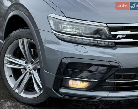 Серый Фольксваген Тигуан, объемом двигателя 2 л и пробегом 241 тыс. км за 26999 $, фото 21 на Automoto.ua