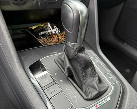 Серый Фольксваген Тигуан, объемом двигателя 2 л и пробегом 87 тыс. км за 23900 $, фото 67 на Automoto.ua