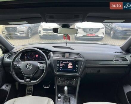 Сірий Фольксваген Тігуан, об'ємом двигуна 2 л та пробігом 40 тис. км за 28200 $, фото 9 на Automoto.ua